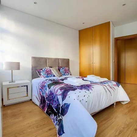 Sao Domingos - Viana Centre Apartment *