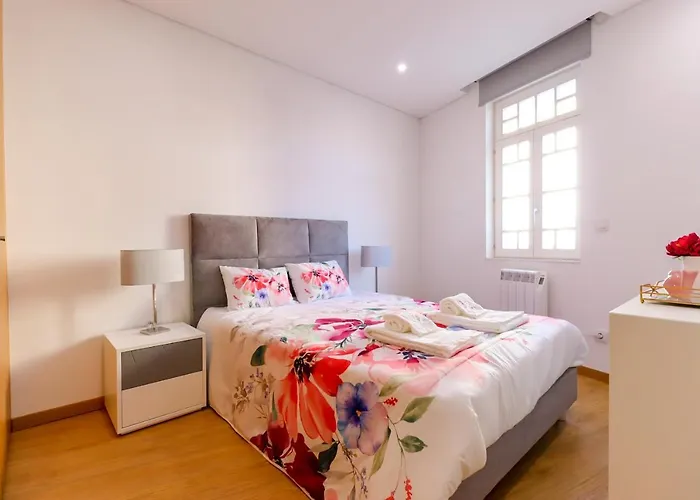 Sao Domingos - Viana Centre Apartment *